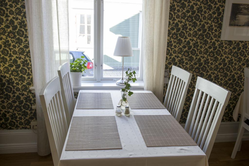 Lilla Hotellet I Nora Kültér fotó